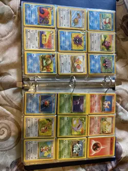 200+ a Vintage Pokemon Cards - Base Set, Jungle, Fossil - Image 5