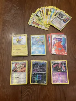 Collection Bulk Lot: Black White/XY Era Pokemon Cards 250+ hp-lp few dmg - Image 1