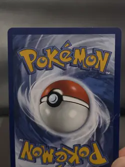 Pokemon Card Hero's Medal 201/185 Vivid Voltage Secret Rare Played - Image 5