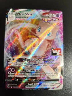 Carta Pokemon PROMO STAMPED LEGA PLAY! MEW VMAX #114/264 Holo ITA MINT PSA BGS - Image 1