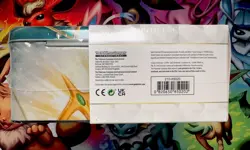 Pokemon 2022 Spring ARCEUS COLLECTORS CHEST LUNCH BOX SEALED IN HAND! - Image 3