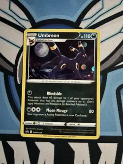 Umbreon SWSH129 Holo Sword And Shield Black Star Promo Pokemon Card - Image 1