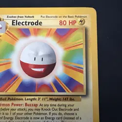 Pokemon Vintage Non-holo Rare Electrode Base Set 1999 21/102 - Image 3