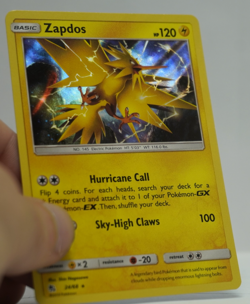 Pokemon TCG Zapdos 2019 Hidden Fates 24/68 Rare Holo NM Free Shipping - Image 2