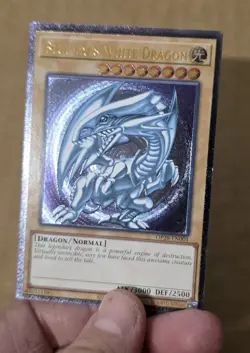 YGO Blue-Eyes White Dragon Ultimate Rare Unlim OTS Tournament Pack 28 OP28-EN001 - Image 4