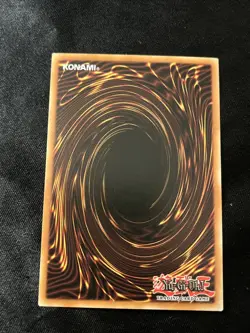 Yugioh Dark Magician of Chaos YGLD-ENC02 Ultra Rare Lp - Image 2