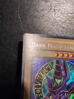 Yu-Gi-Oh! SECRET RARE HOLO CARD DARK MAGICIAN FL1-EN002 LP - Image 4