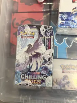 Pokemon TCG: Sword & Shield Chilling Reign Booster Display Box - Image 3