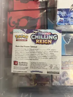 Pokemon TCG: Sword & Shield Chilling Reign Booster Display Box - Image 4