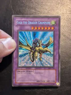 Yu-Gi-OH! SECRET RARE GAIA THE DRAGON CHAMPION LOB-125 1996 VINTAGE PRINT NM/VLP - Image 3
