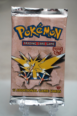 Pokemon TCG 1999 1st Edition Fossil Booster Pack Zapdos Art WOTC Factory Sealed - Image 1