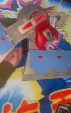 1996 Yugioh Duel Disk Launcher Toy w/ lights good working condition plastic - Image 2