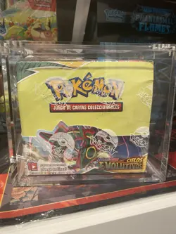 2021 Pokemon Cielos Evolutivos ( Evolving Skies) Spanish Booster Box Sealed - Image 1
