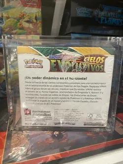 2021 Pokemon Cielos Evolutivos ( Evolving Skies) Spanish Booster Box Sealed - Image 3