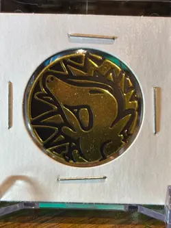 Pokemon TCG flip coin Cyndaquil gold non-holo Daybreak theme deck - Image 1