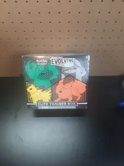 POKEMON TCG SWORD & SHIELD EVOLVING SKIES ELITE TRAINER BOX FACTORY SEALED - Image 1