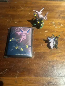 Pokemon TCG Prismatic Evolutions Premium Figure Collection|Sleeves, Figure, Pin - Image 1