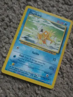 Magikarp (35/102) Base Set Unlimited Pokemon card - Image 1