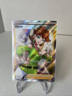 Pokemon - Honey (Full Art) - 192/198 - SWSH06: Chilling Reign - Holo NM - Image 1