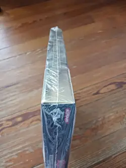 Yu-Gi-Oh Cards - MASTER COLLECTION SET VOLUME 1 (gold binder, 6 packs & 6 holos) - Image 5