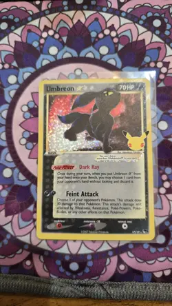 Pokemon Celebrations Umbreon Gold Star 17/17 1/2 - Image 1