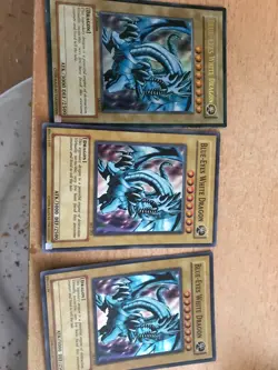 Yu-Gi-Oh Starter decks; Yugi and Kaiba evolutions includes other yu-gi-oh cards - Image 5