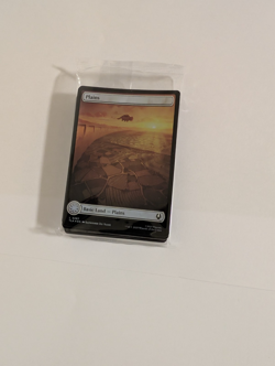 MTG Avatar: The Last Airbender Commander Bundle 30 Lands Sealed - Image 1