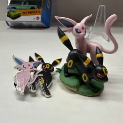 POKEMON Prismatic Evolutions Premium Figure Collection Espeon And Umbreon Figure - Image 2