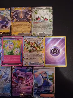 13x Pokemon Karten - V - Trainer- Holo Sammlung gemischt NM div Set TCG /W34 - Image 4