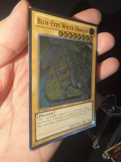 Yu-Gi-Oh Blue-Eyes White Dragon OP28-EN001 Ultimate Rare YSKR 1st Edition Set - Image 3