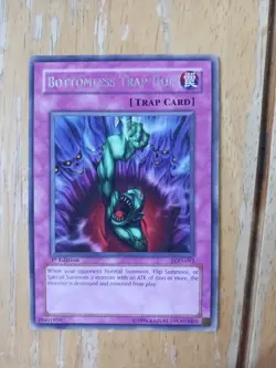 Yu-Gi-Oh! TCG Bottomless Trap Hole LOD-092 1st Edition Rare - Image 1