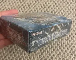 Yu-Gi-Oh! (25th Anniversary) Legend of Blue Eyes White Dragon Booster Box - Image 2