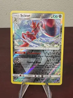 Scizor 126/214 SM - Lost Thunder Reverse Holo English Pokemon Card - NM/LP - Image 1