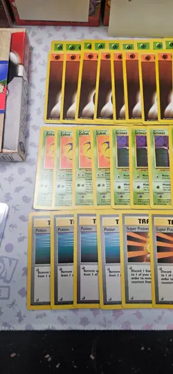 Wizards of the Coast 1999 Pokemon Fossil Bodyguard Theme deck open/complete - Image 5
