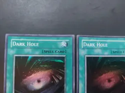 Yugioh - Dark Hole LOB-052 Super Rare x1 - Image 2