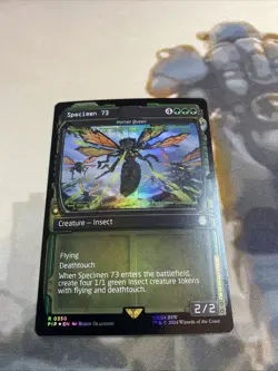 Specimen 73 - Hornet Queen (Showcase FOIL) - Universes Beyond: Fallout (PIP) NM - Image 2