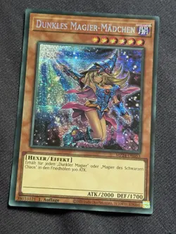 Yu-Gi-Oh! - Dunkles Magier-Madchen - Secret Rare - MP24-DE053 - A2 - Image 1