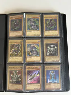 Ultra Rare Yu-Gi-Oh vintage collection with Binder - LOB Blue eyes 1st ED + MORE - Image 4