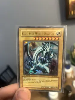 Blue Eyes White Dragon LOB-001 1st Edition Asian-English Yu-Gi-Oh Card - Image 3