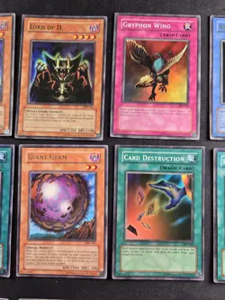 Vintage Yu-Gi-Oh! Card Lot (19) Early 2000s Holos Commons Traps Spells Relinquis - Image 4