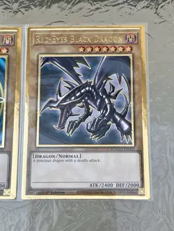 Blue-Eyes White Dragon + Dark Magician + Red-Eyes | MAGO Premium Gold | YuGiOh! - Image 4