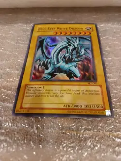 Blue-eyes White Dragon SKE-001 Super Rare (2) available Lightly Played - Image 5
