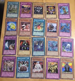 Vintage 1996 YuGiOh Cards Lot of 100 - Image 4