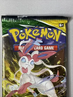 Pokemon 2021 Sword & Shield Evolving Skies Booster Pack Sylveon - 1 Pack Sealed - Image 2