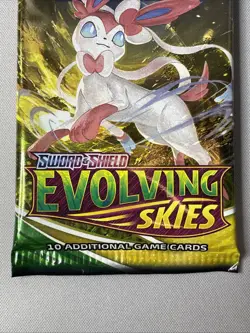 Pokemon 2021 Sword & Shield Evolving Skies Booster Pack Sylveon - 1 Pack Sealed - Image 3