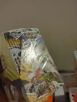 Pokemon Sword & Shield Evolving Skies Booster Box 36 Packs FACTORY - Image 5