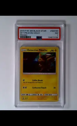 2019 POKEMON SM BLACK STAR PROMO #SM190 DETECTIVE PIKACHU-HOLO PSA 7 - Image 1