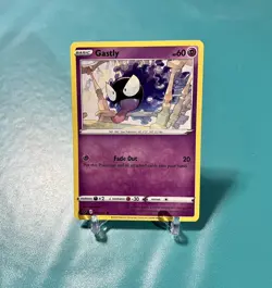Gastly 083/202 Sword & Shield Pokemon Card NM - Image 1