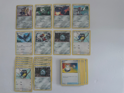 2020 Pokemon Nintendo Creatures Game Freak 35 Card Lot - Image 1