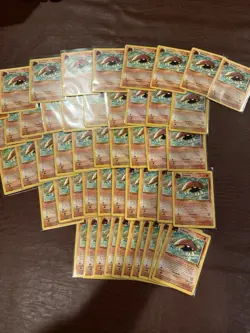 Lot of (50) Unlimited Kabuto 50/62 Fossil Pokemon cards - Image 1